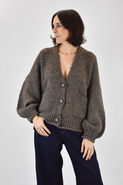 Cardigan di HaveOne con chiusura a 3 bottoni, vista frontale 