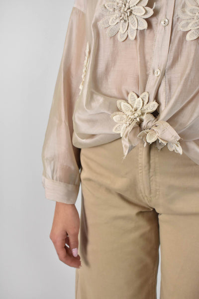 Camicia fiori applicati