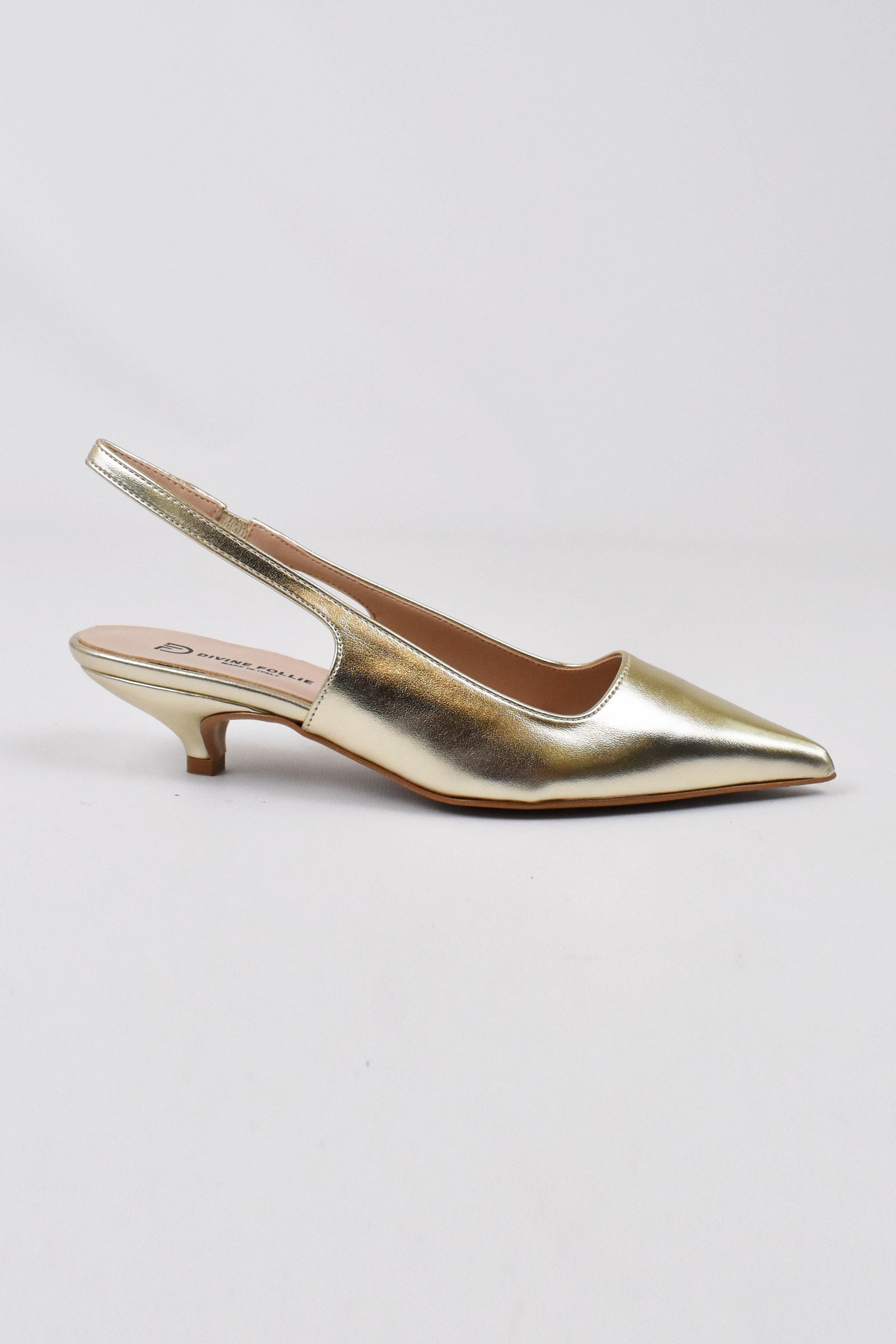 Slingback a punta laminata