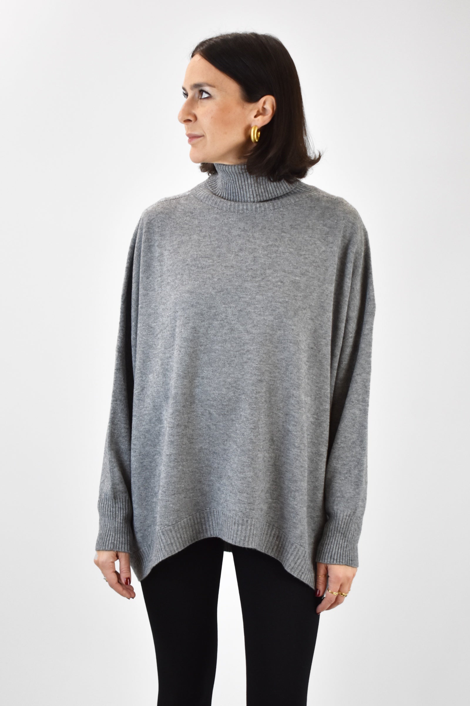 MMG-P189, maxi maglia grigia, foto frontale maxi maglia, maglia Haveone, maglia ampia