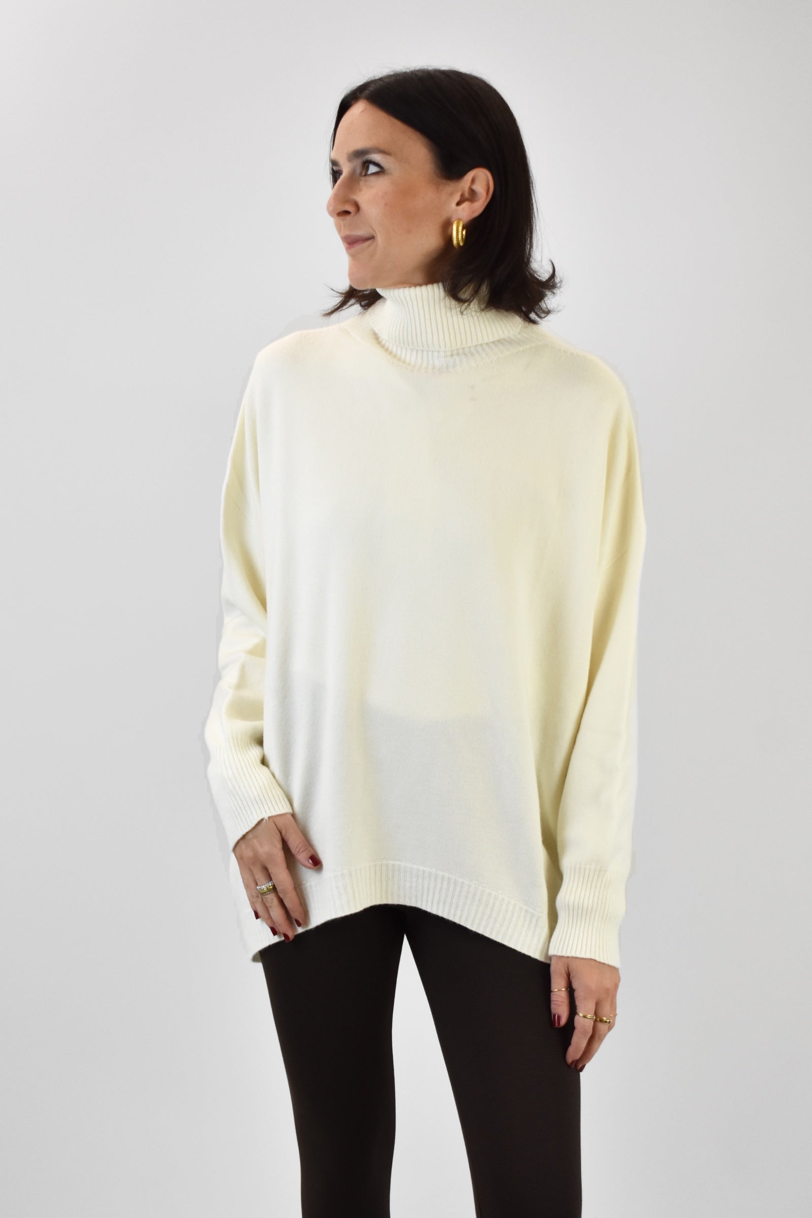 MMG-P189, maxi maglia panna, foto frontale maxi maglia, maglia Haveone, maglia ampia