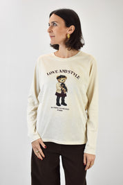 SH003021, maglia stampa teddy di Susy Mix, foto indossata, maglia maniche lunghe in cotone