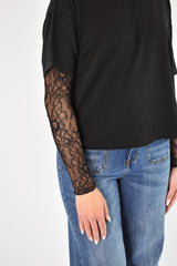 T-shirt con manica in pizzo