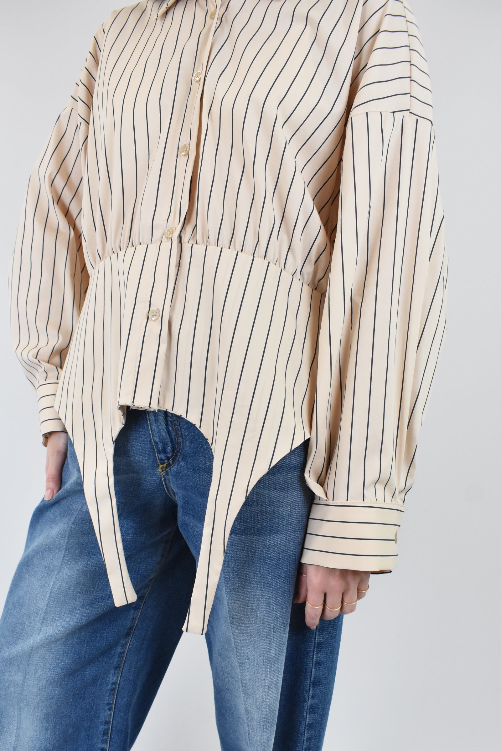 Camicia riga taglio reggicalze