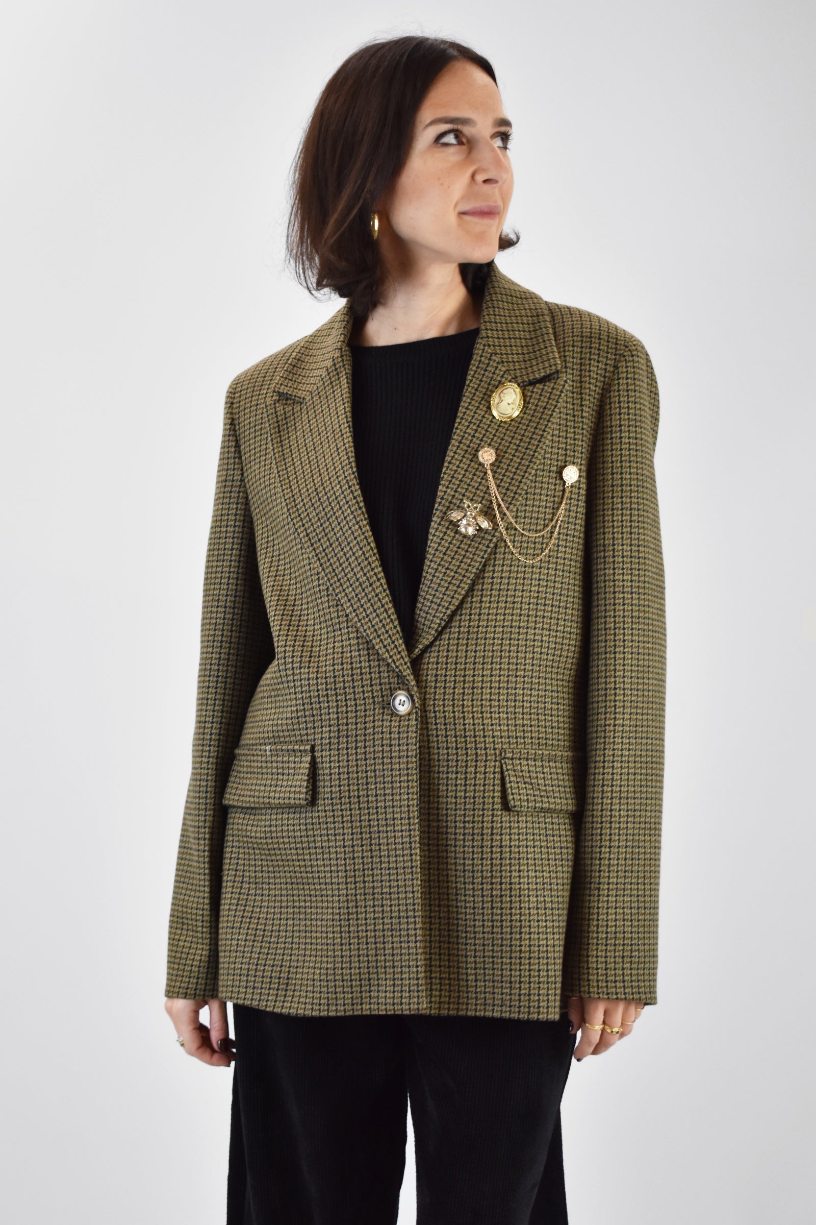 Giacca quadri e spille