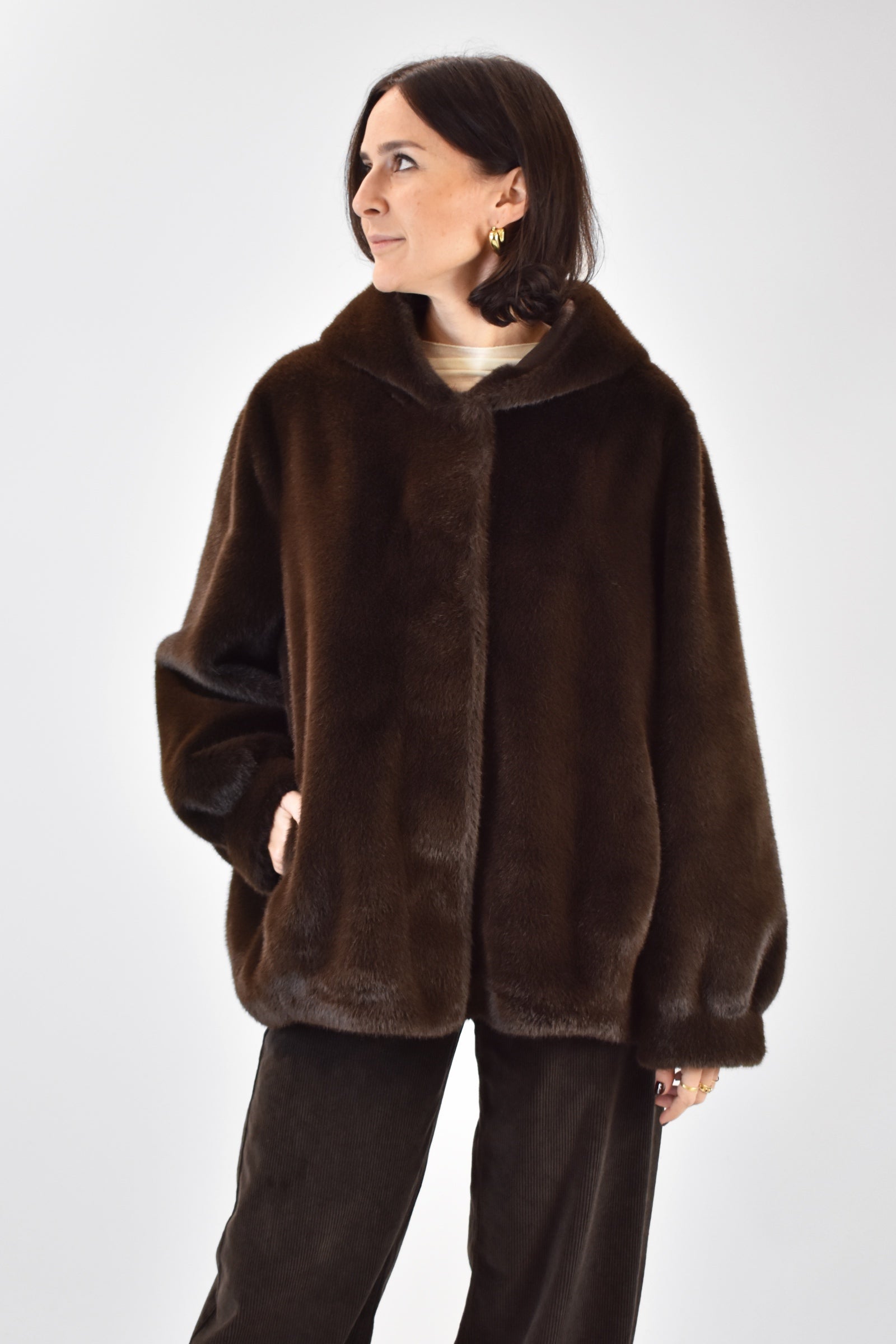 Ecopelliccia con cappuccio