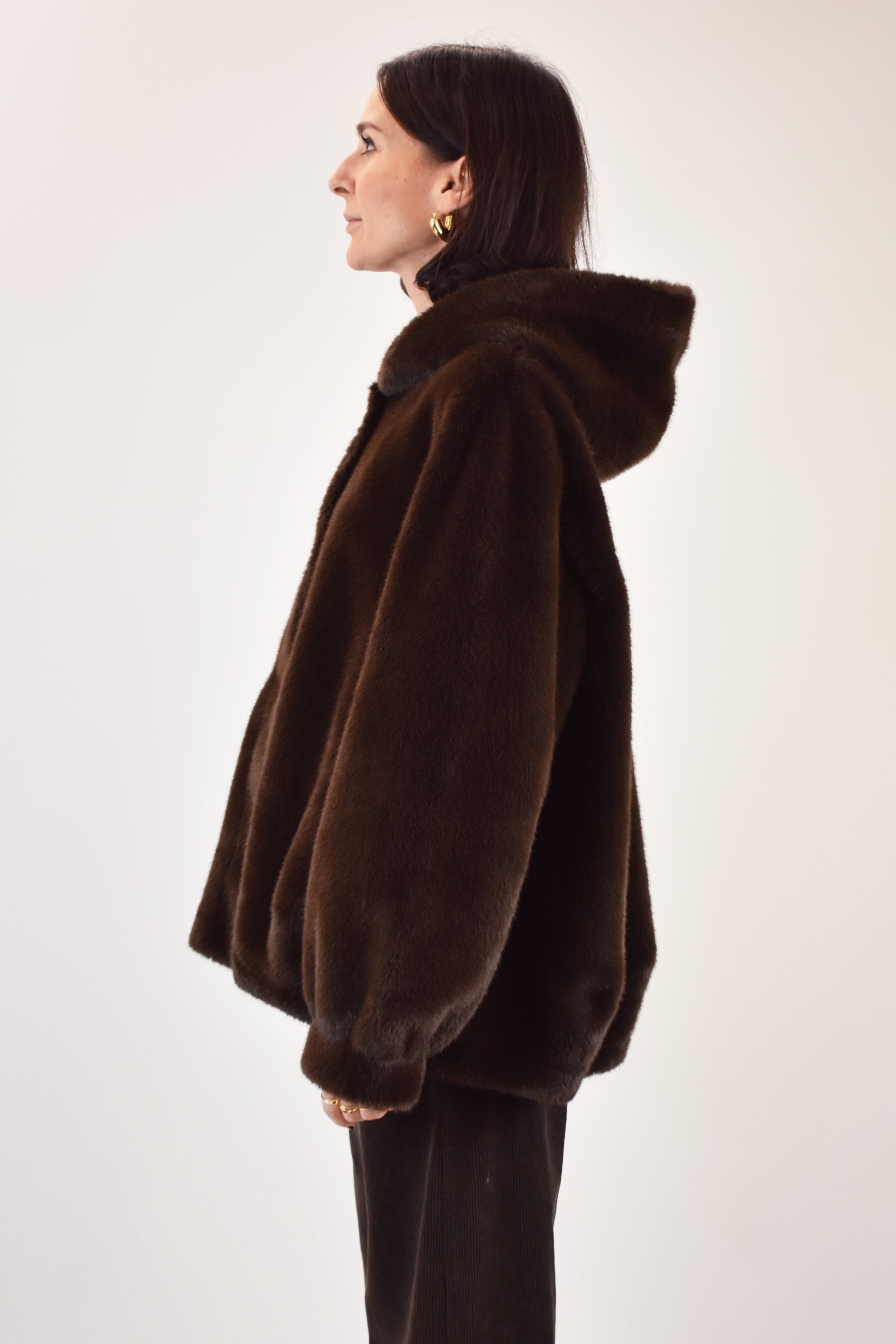 Ecopelliccia con cappuccio