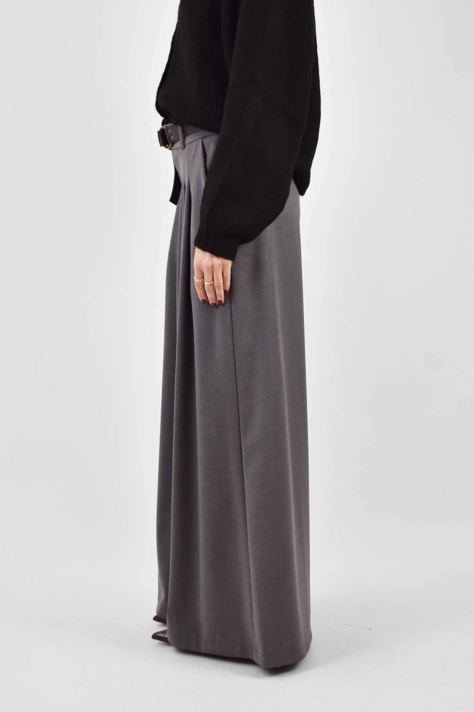 Pantalone ampio pinces