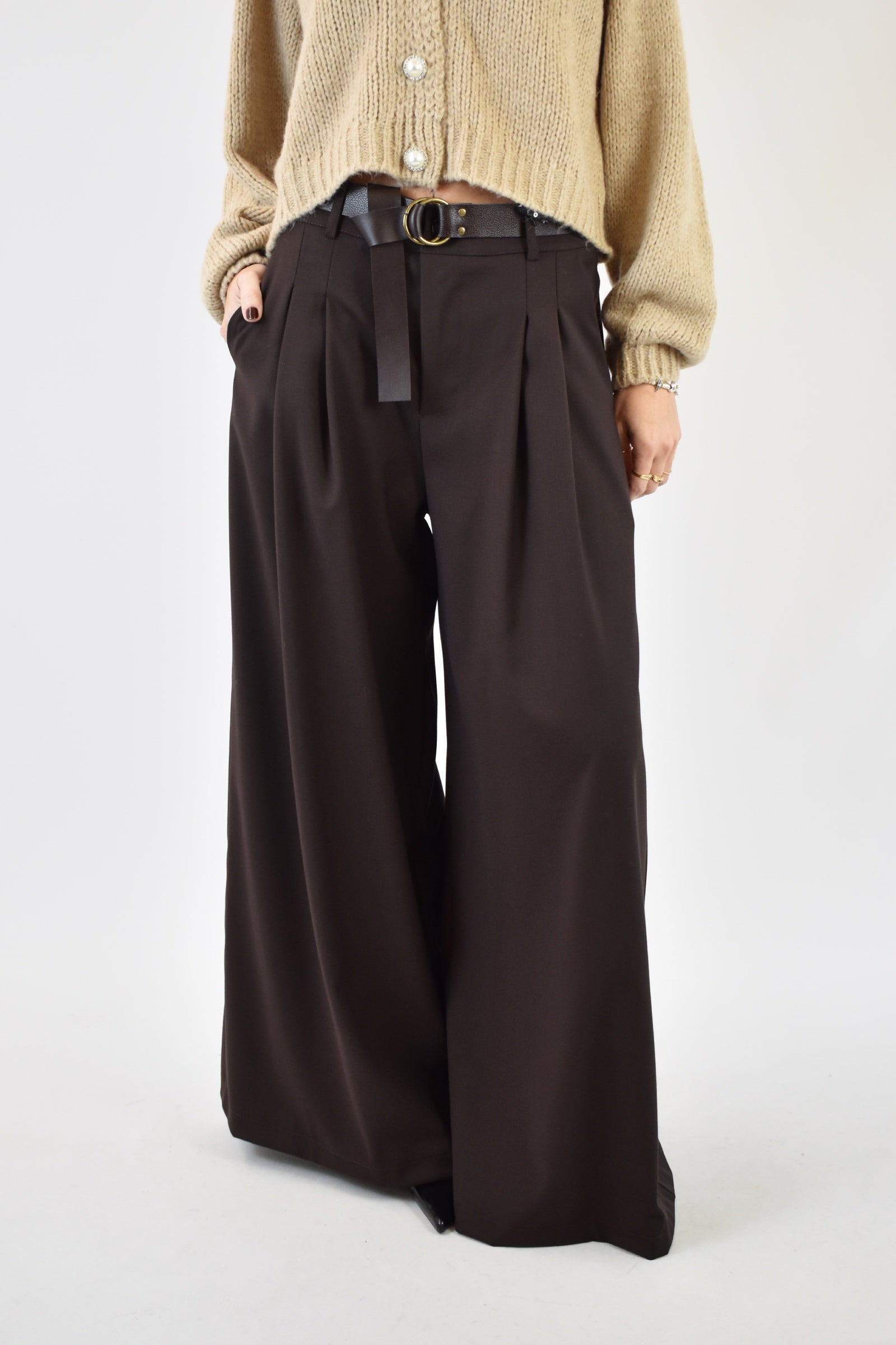 Pantalone ampio pinces