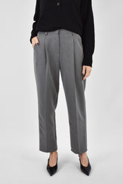 Pantalone con piega e elastico