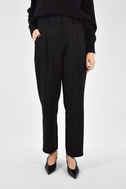 Pantalone con piega e elastico