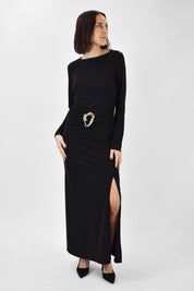 Abito lungo con gioiello