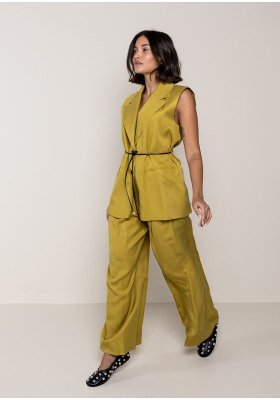 Pantalone ampio pinces