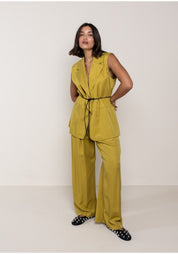 Pantalone ampio pinces