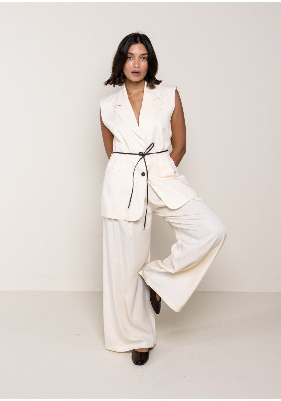 Pantalone ampio pinces