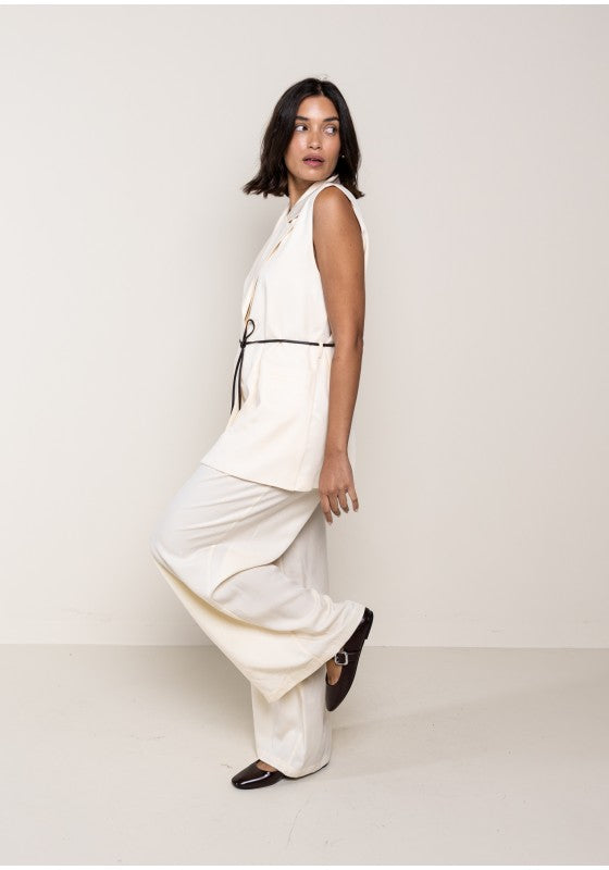 Pantalone ampio pinces