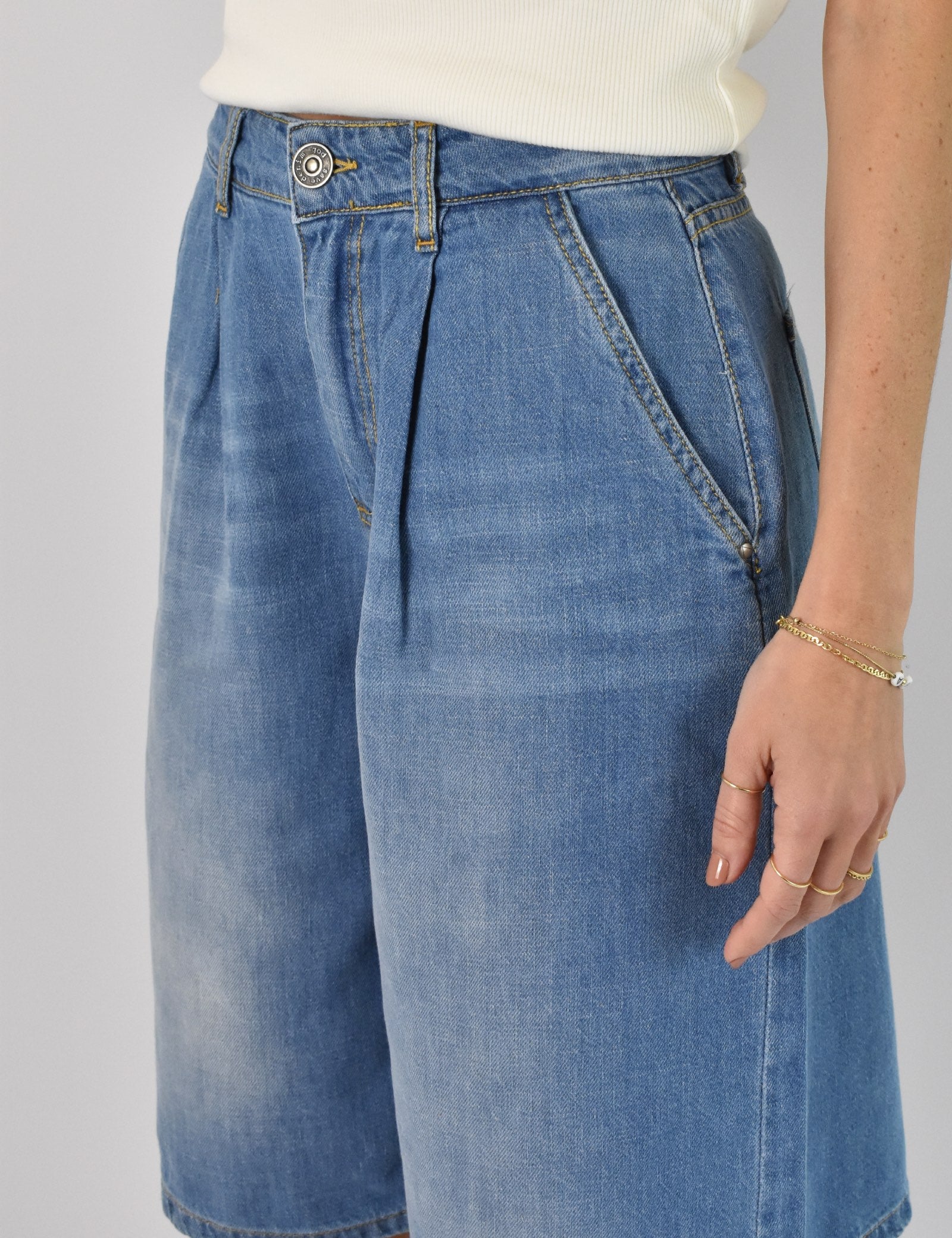 GODSAVEDENIM_FRESIA_3.jpg