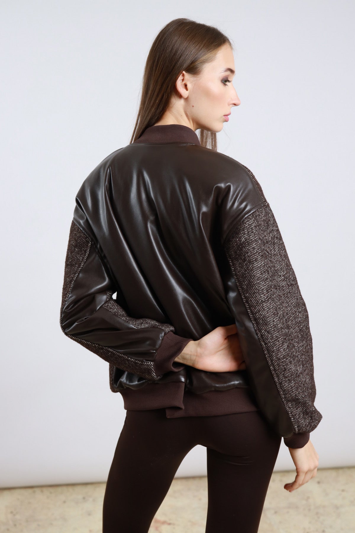 Bomber spinato e ecopelle