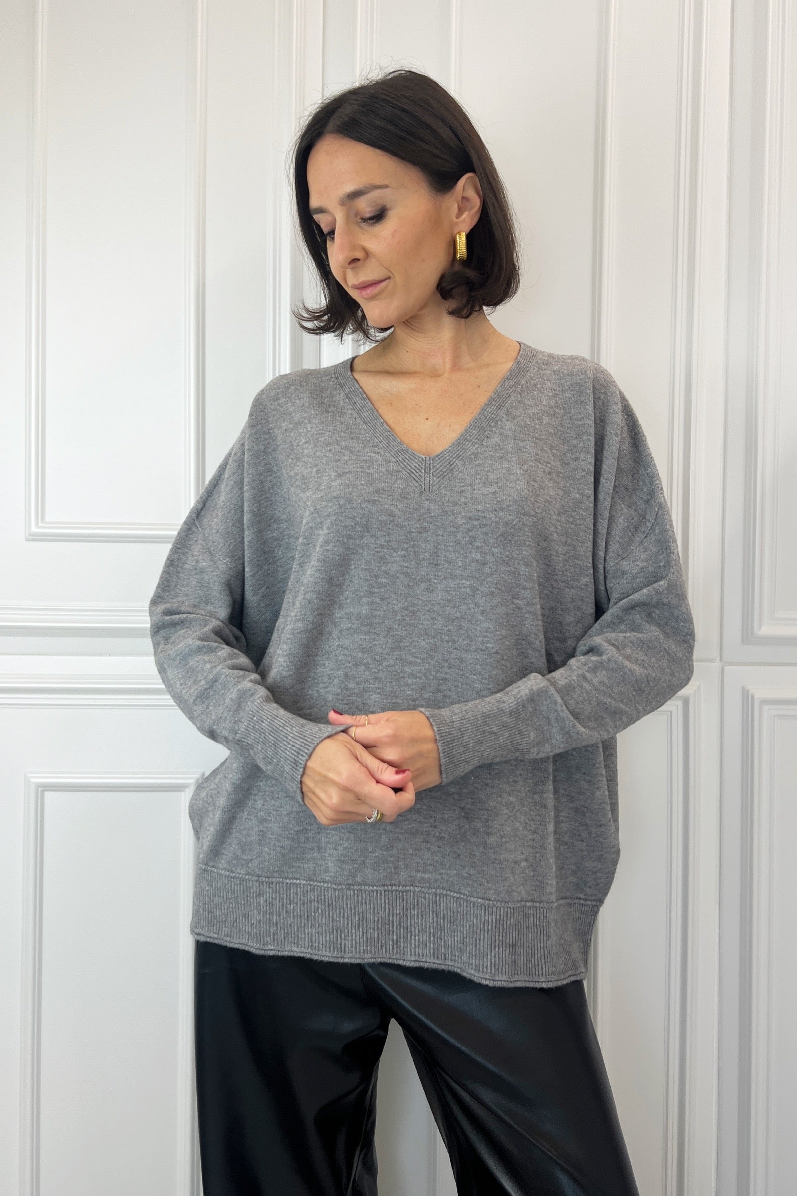 Maglia scollo V ampia