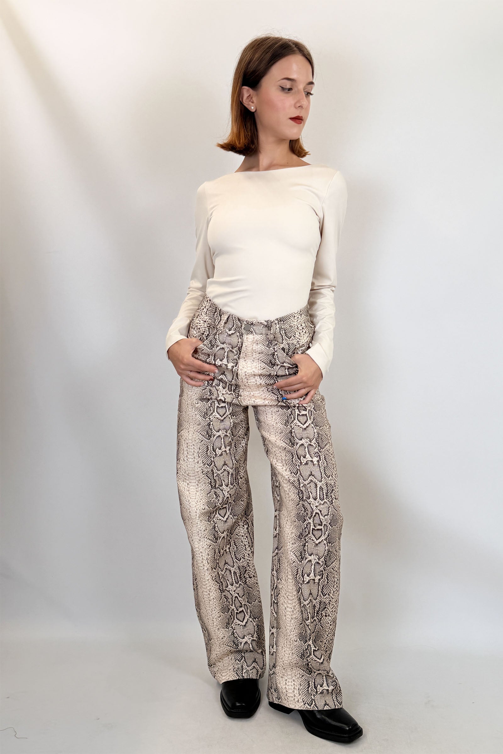 Lokita pantalone modello balloon in cotone effetto pitone