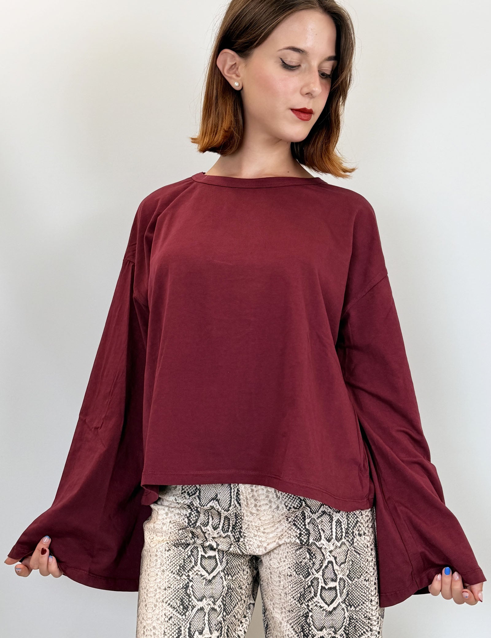 HaveOne t-shirt in cotone con manica a campana, colore porto