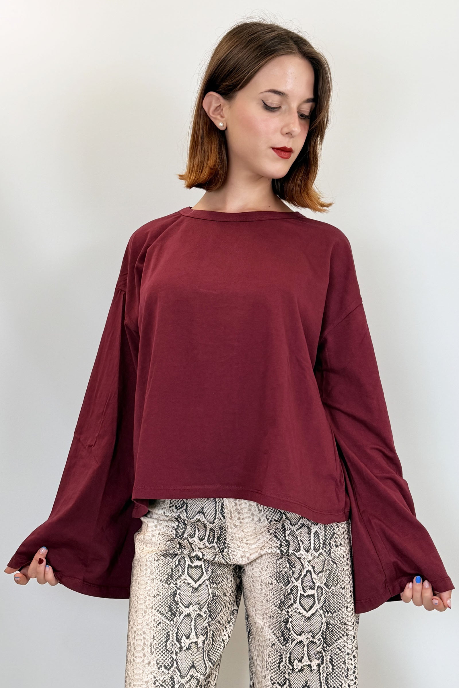 HaveOne t-shirt in cotone con manica a campana, colore porto