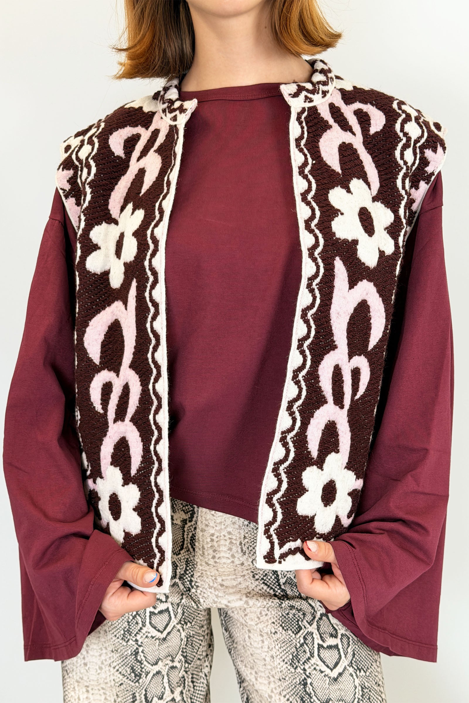 Gilet ricamato fiori