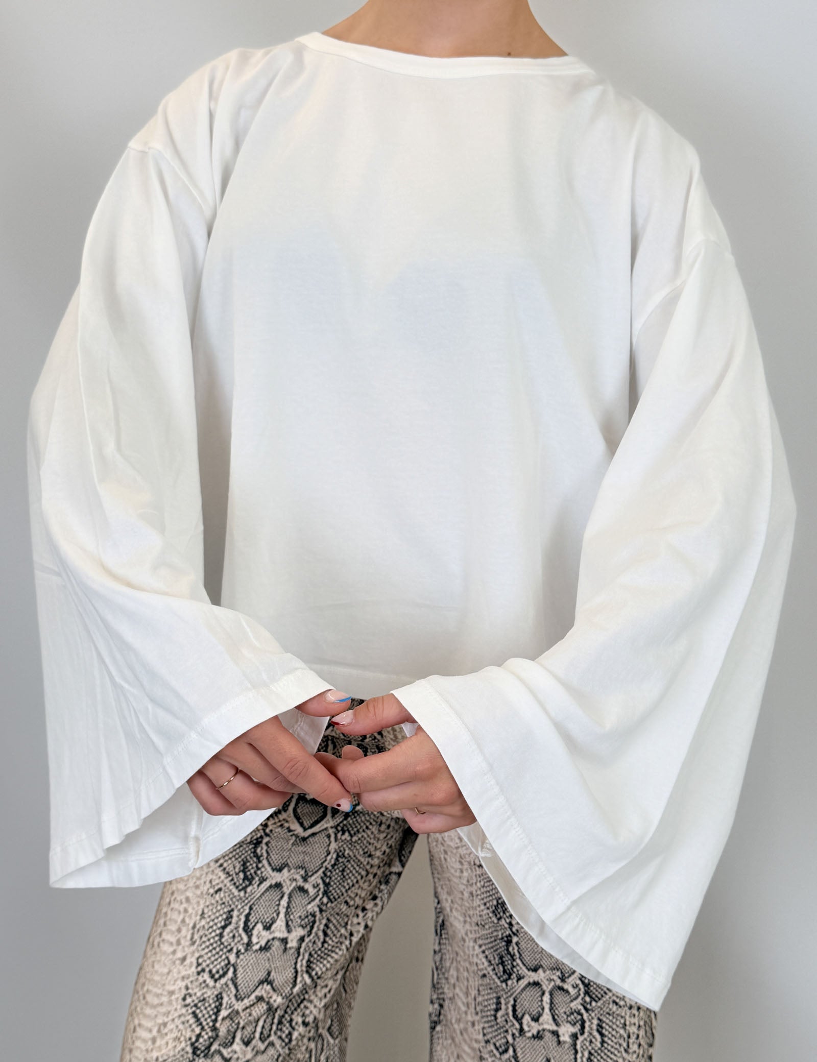 HaveOne t-shirt in cotone con manica a campana, colore bianco ottico