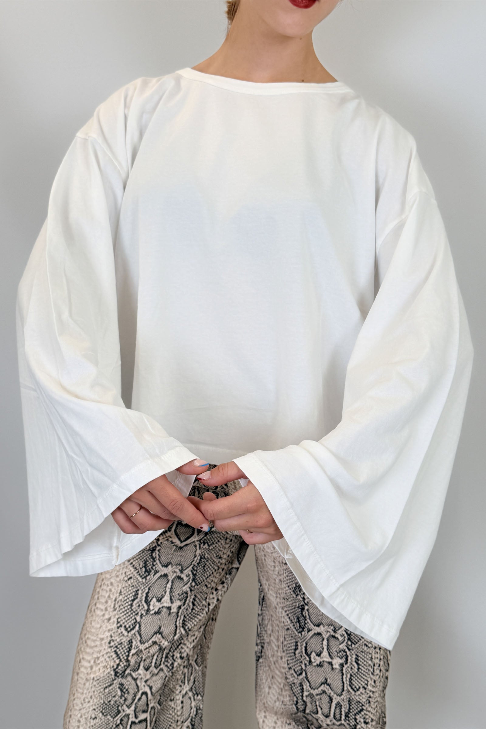 HaveOne t-shirt in cotone con manica a campana, colore bianco ottico