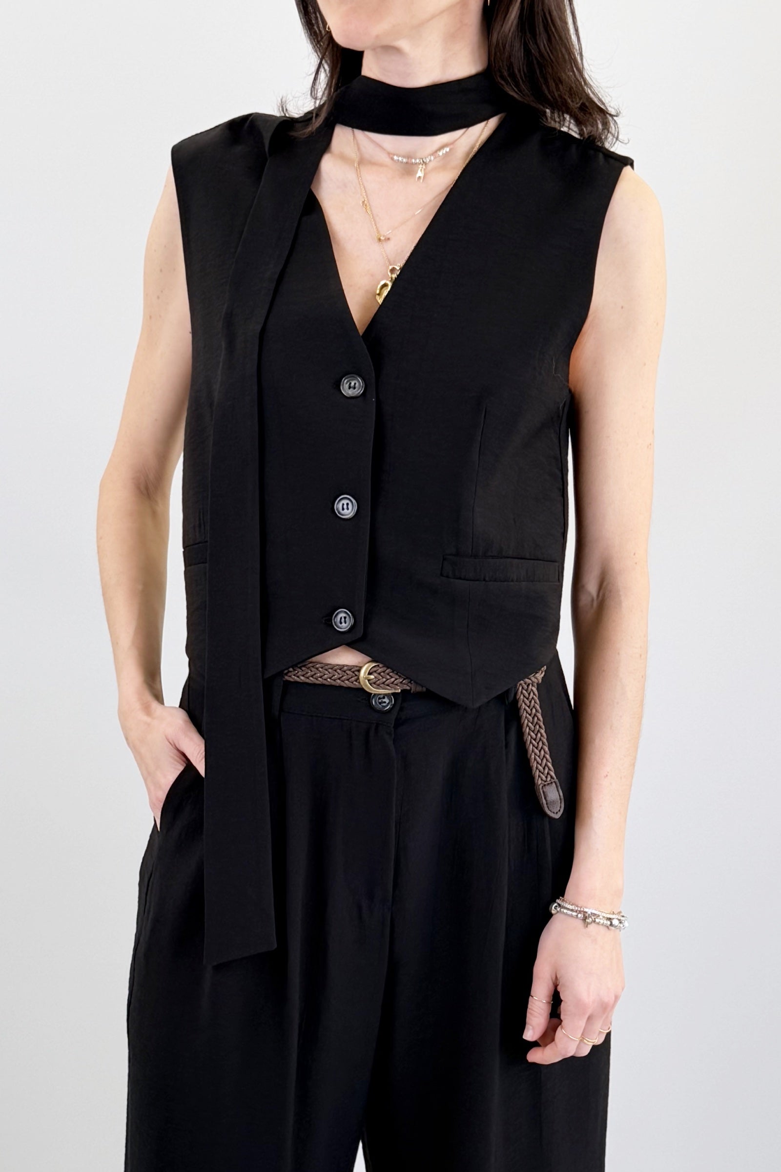 Gilet con cravattina