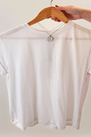 T-shirt con collanina
