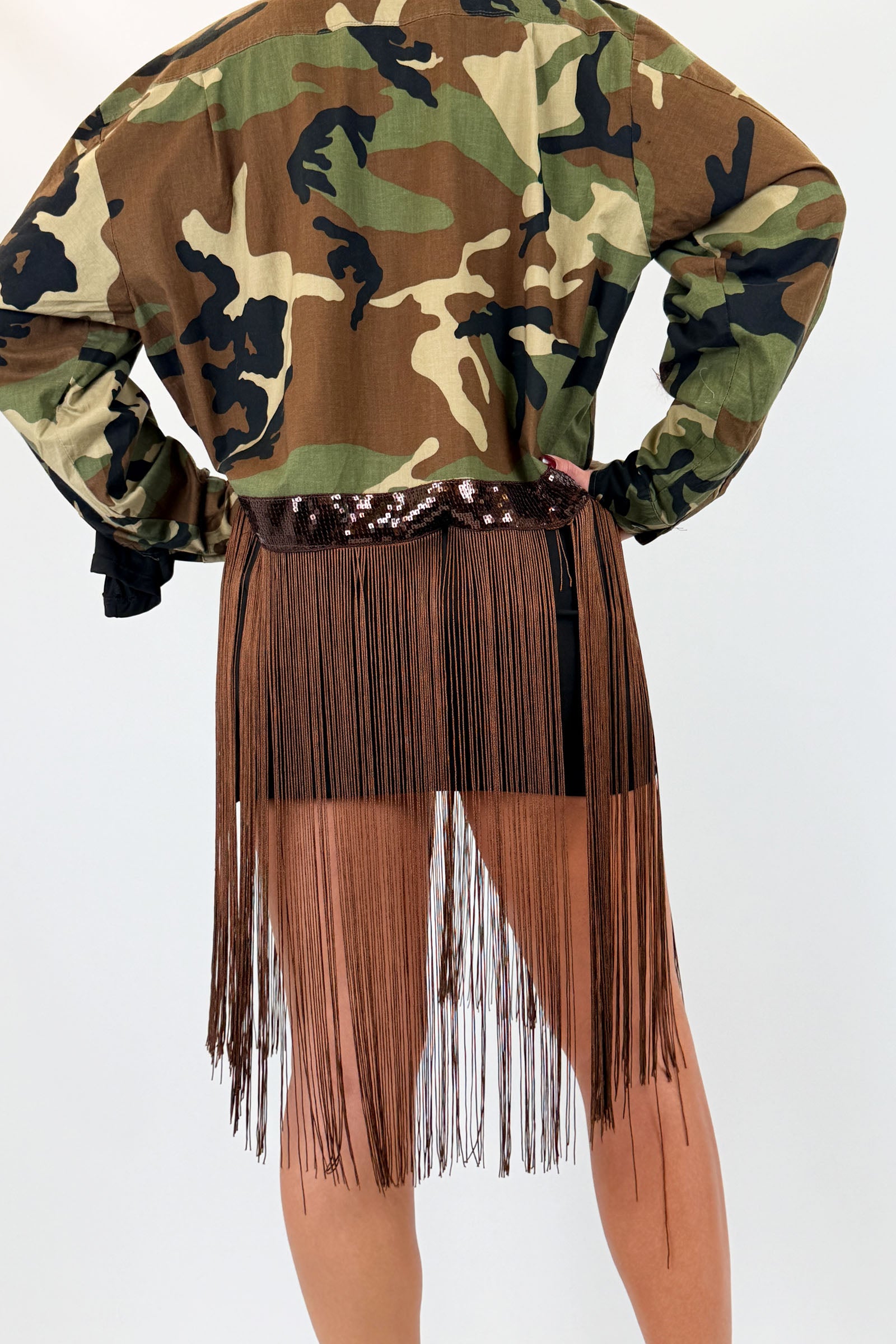 Camicia mimetica crop e frange