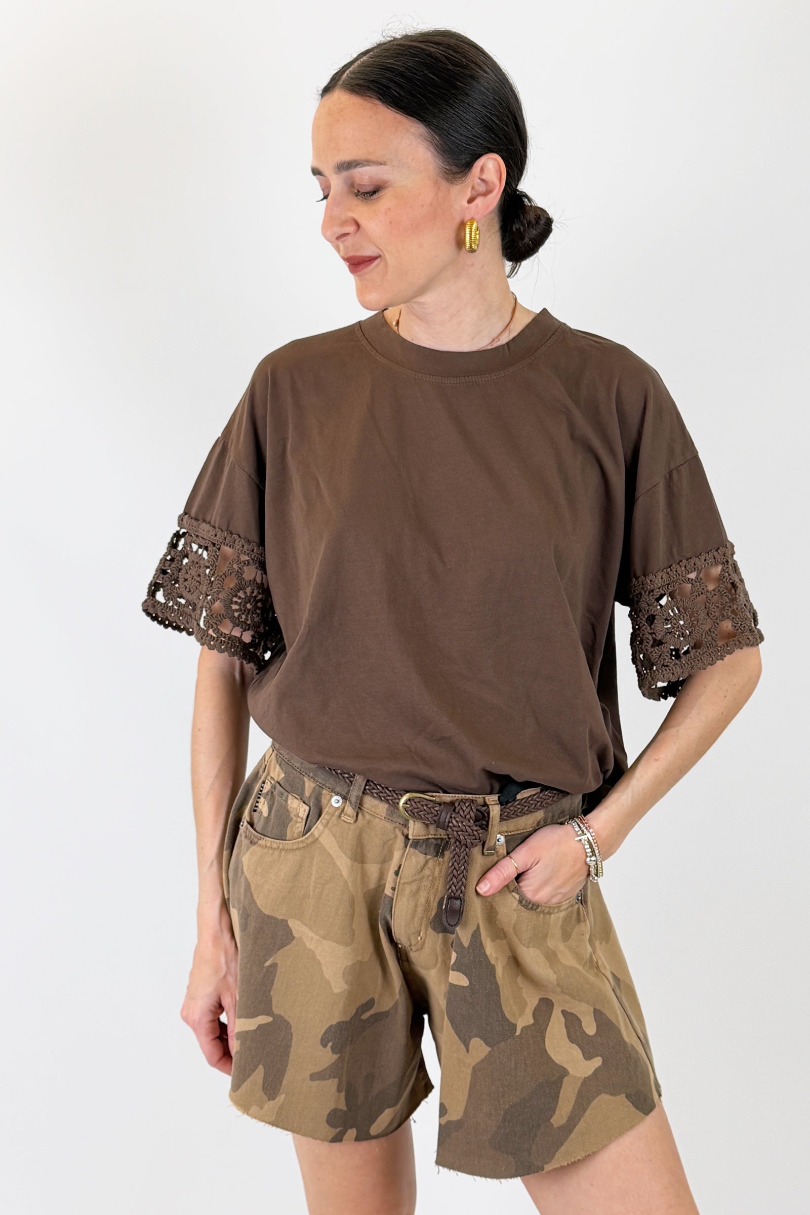 T-shirt maniche macramè