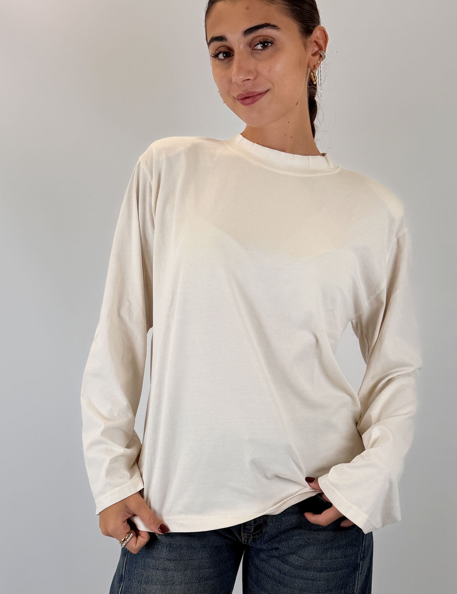 T-shirt con spalline