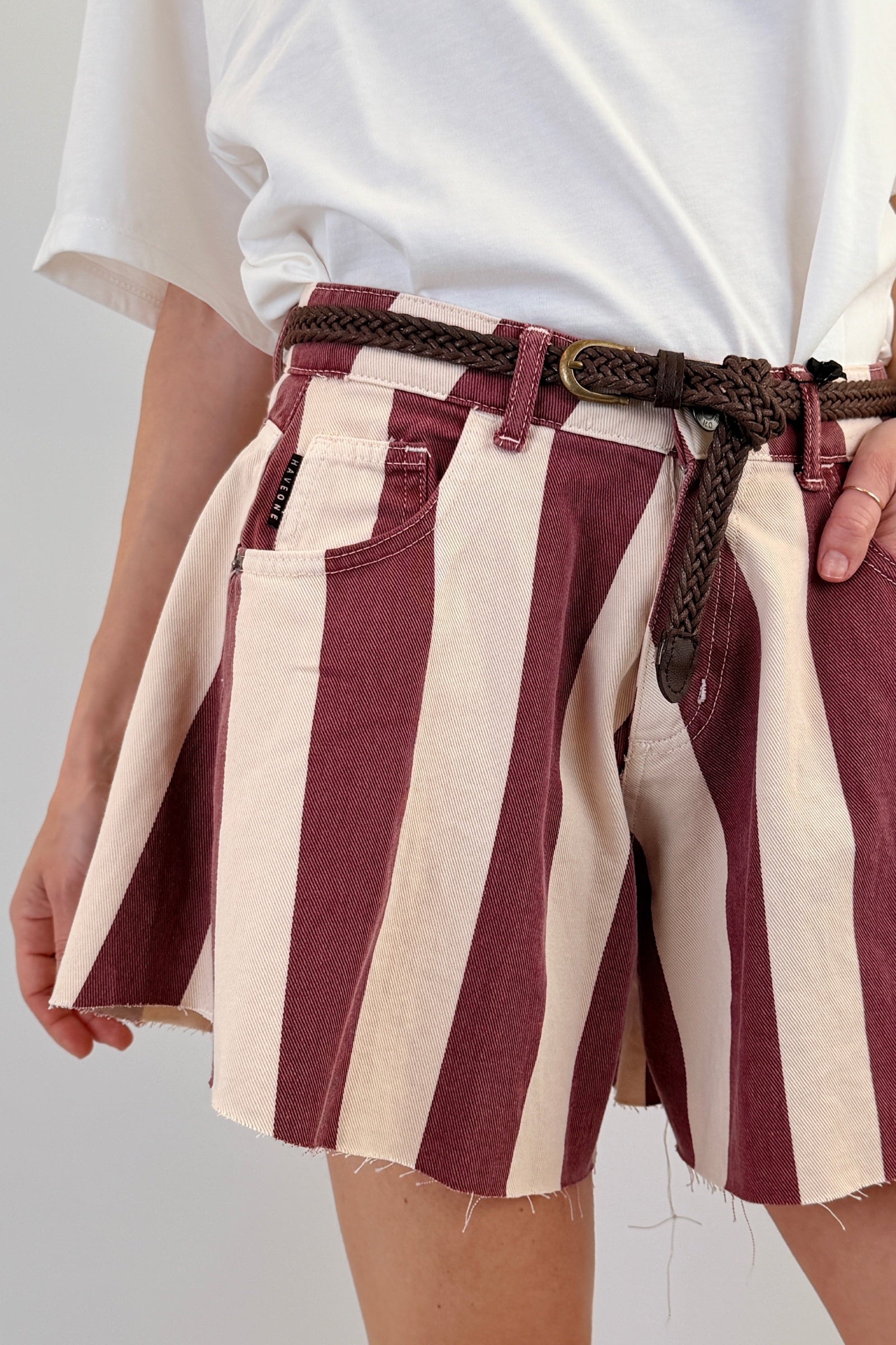 Short farfalla riga