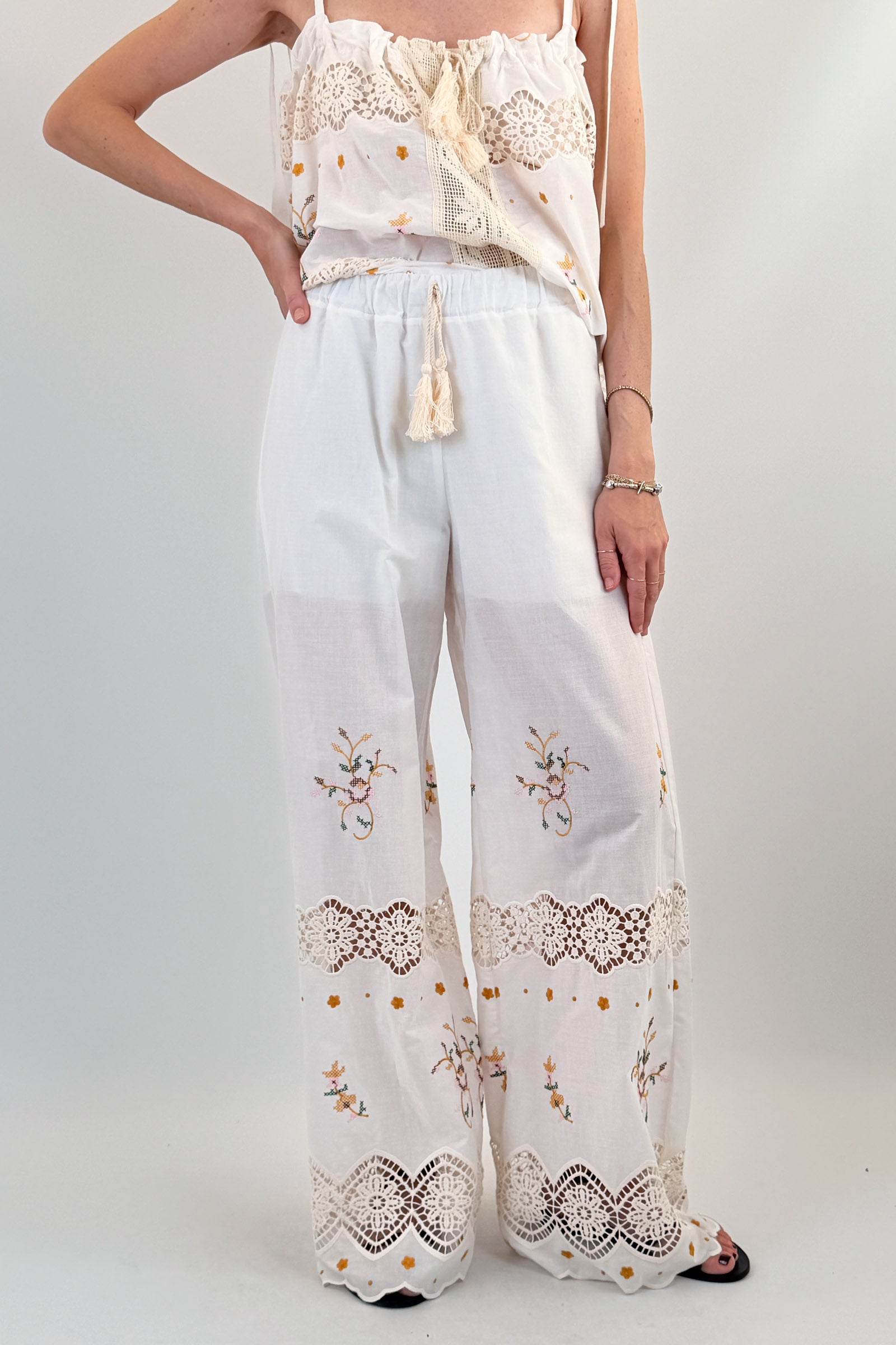 Pantalone ricami e sangallo