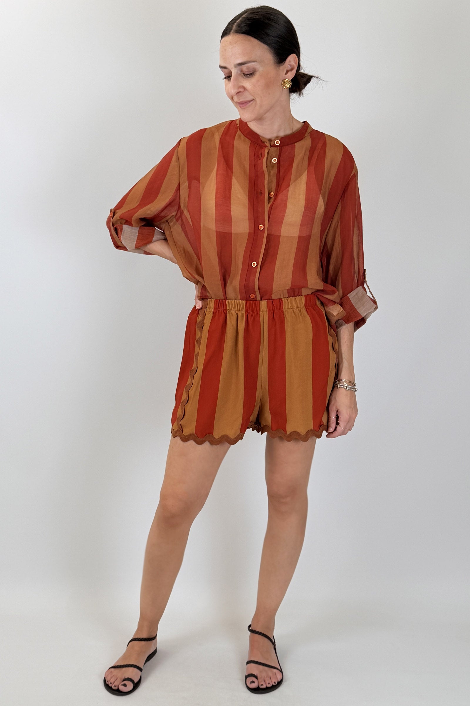 Shorts righe e passamaneria