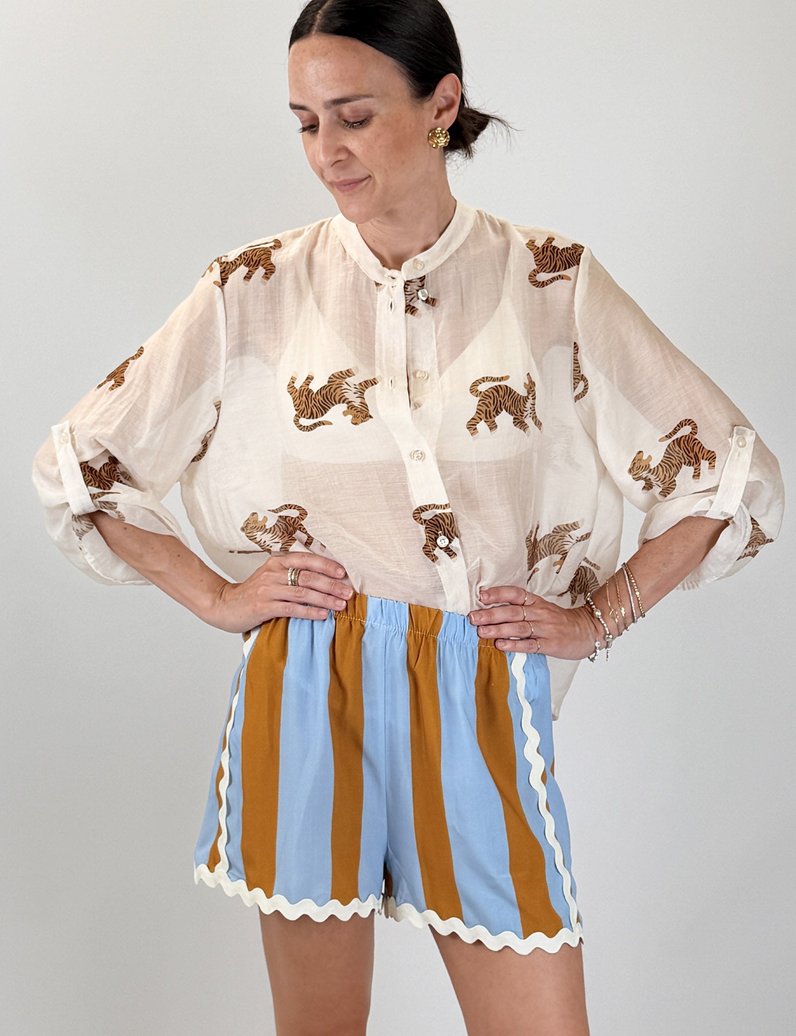 Shorts righe e passamaneria