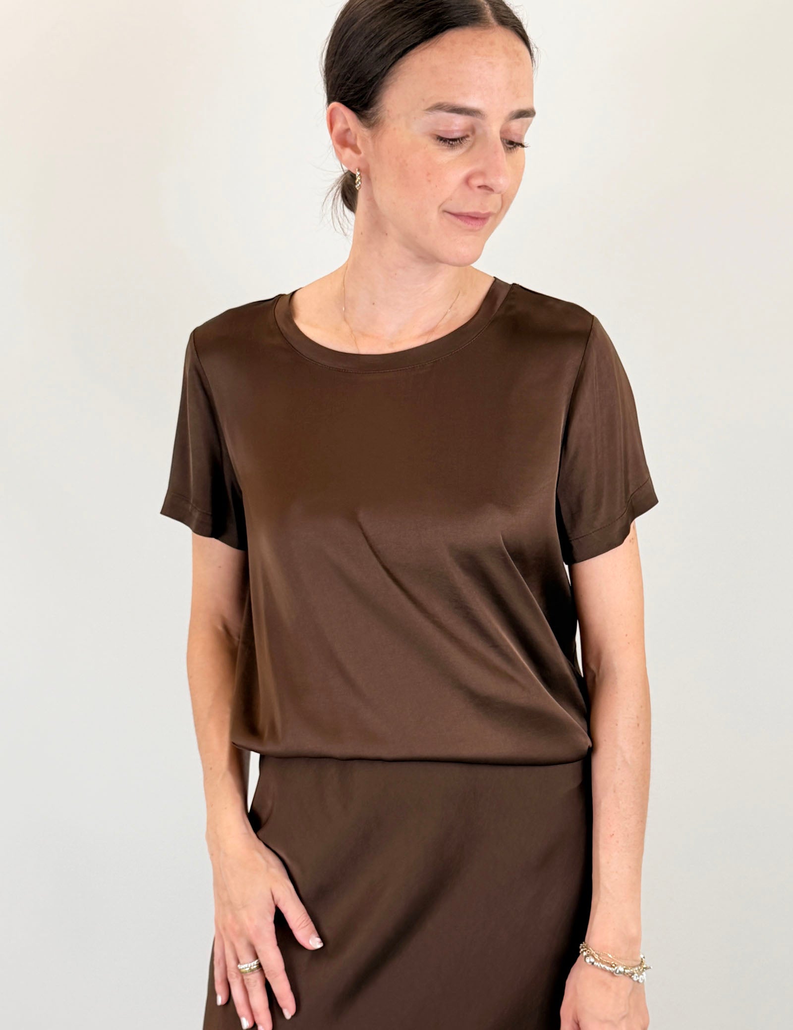 T-shirt girocollo in raso