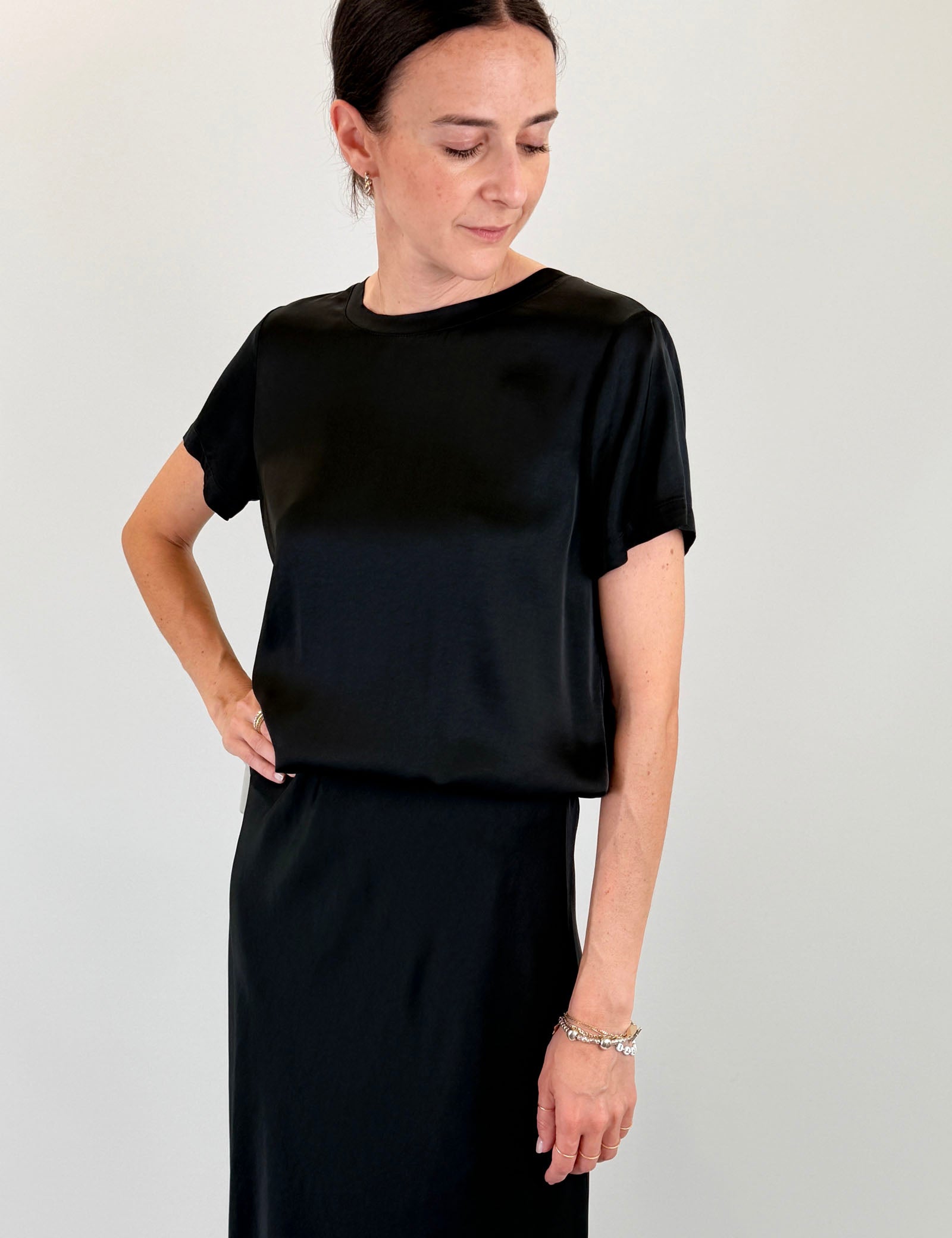 T-shirt girocollo in raso