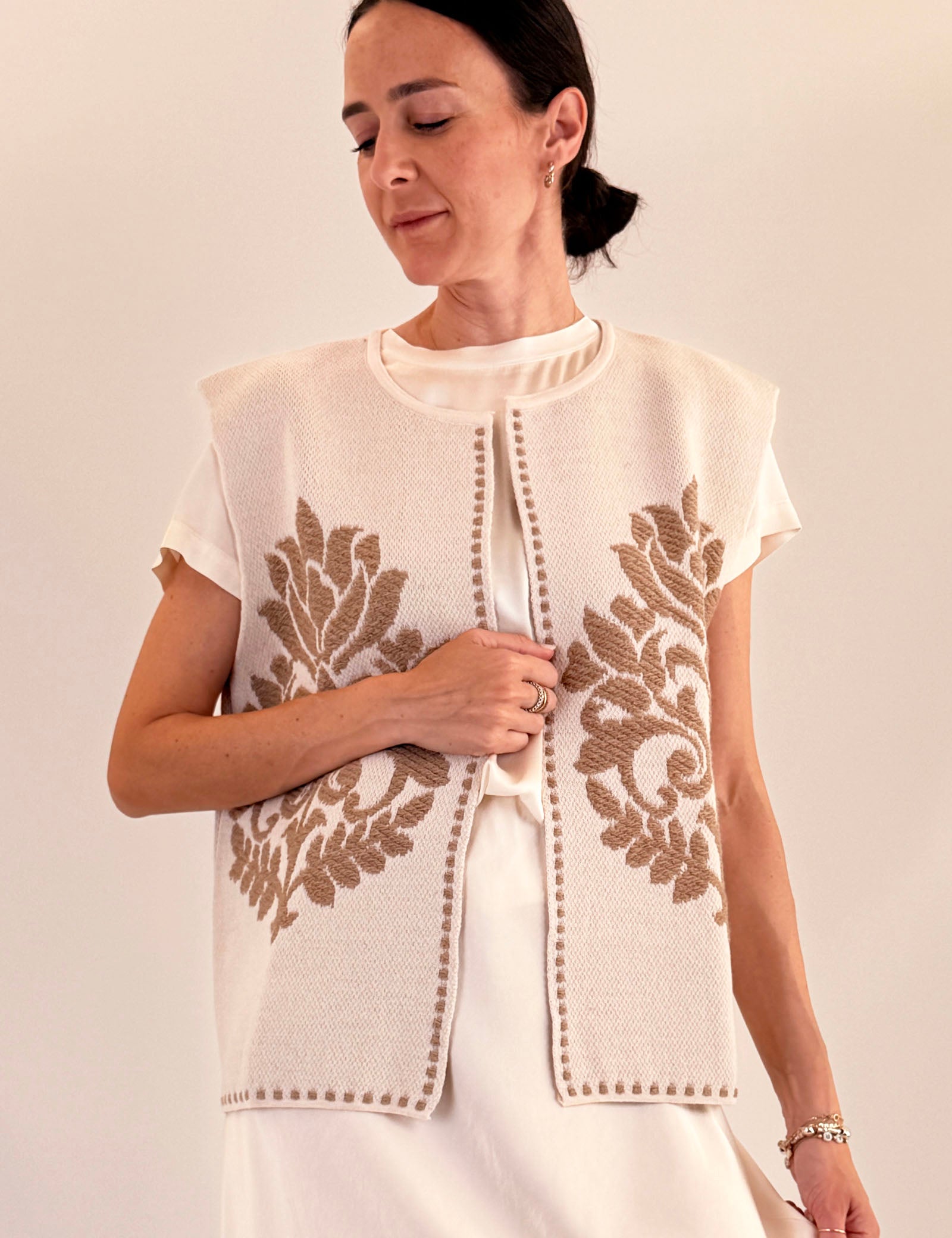 Gilet ricamo arabesque