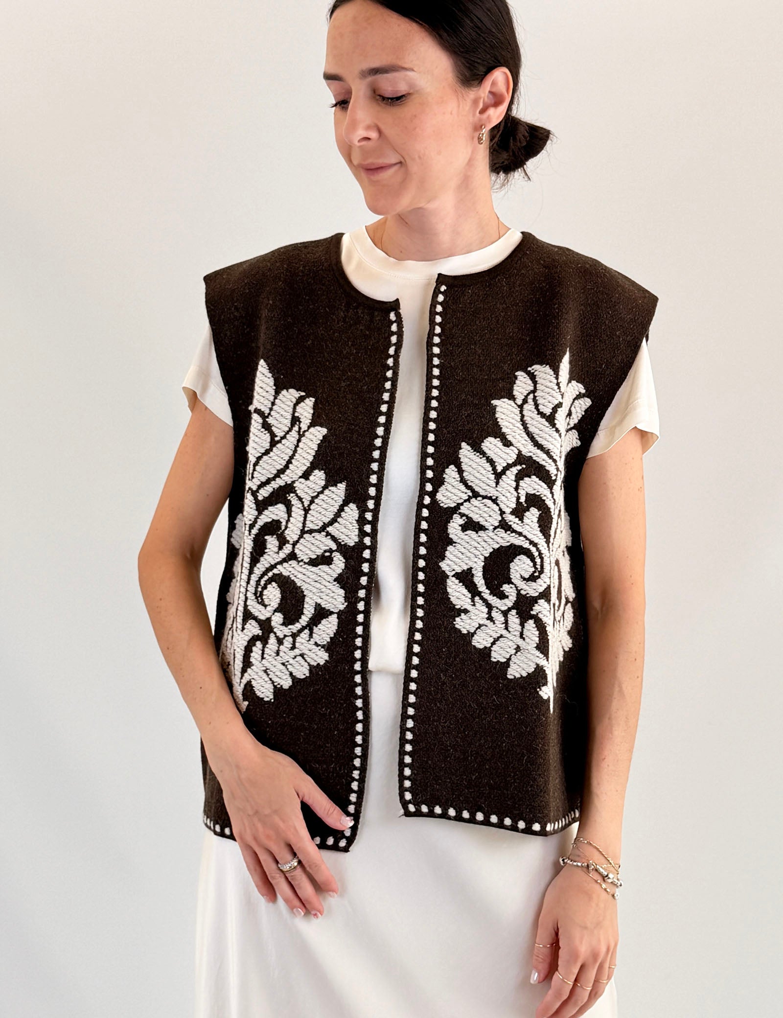 Gilet ricamo arabesque