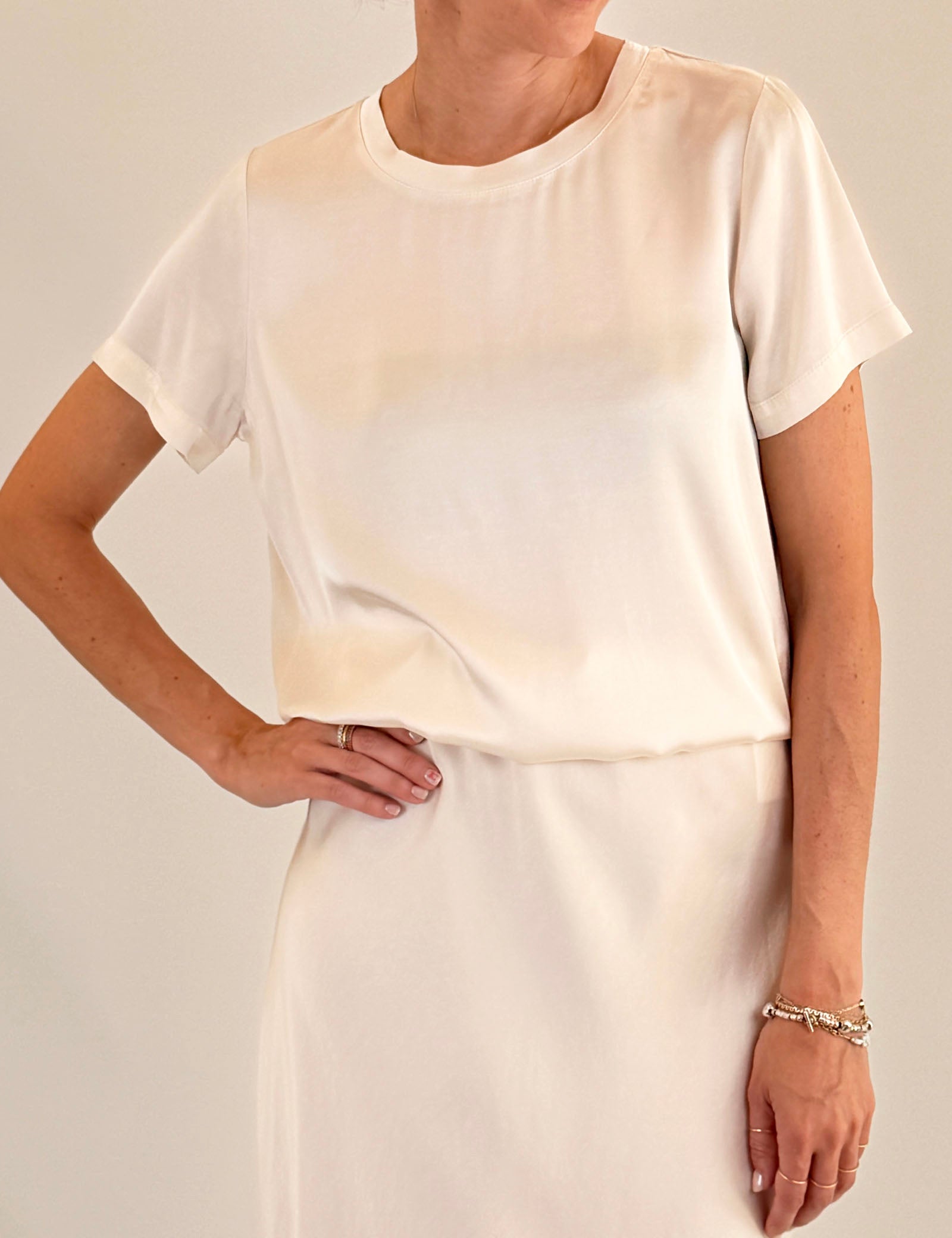 T-shirt girocollo in raso