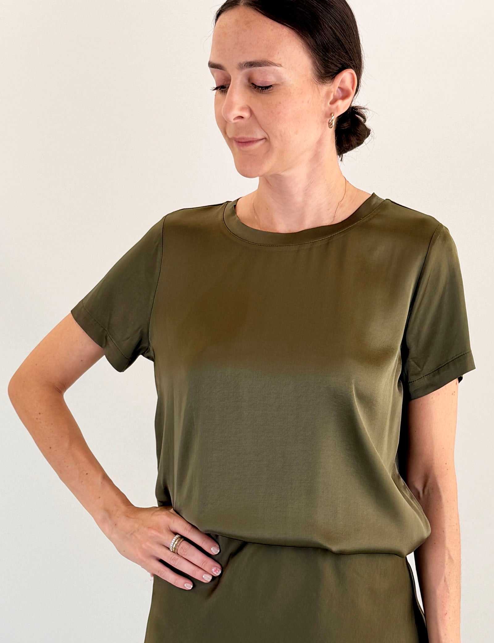 T-shirt girocollo in raso