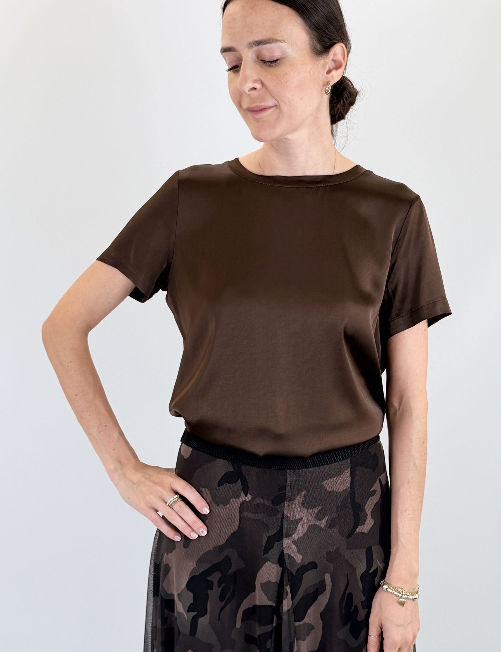 T-shirt girocollo in raso