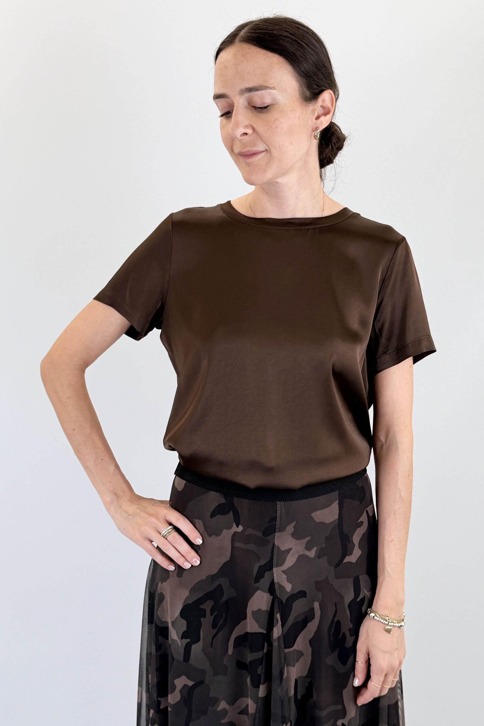 T-shirt girocollo in raso