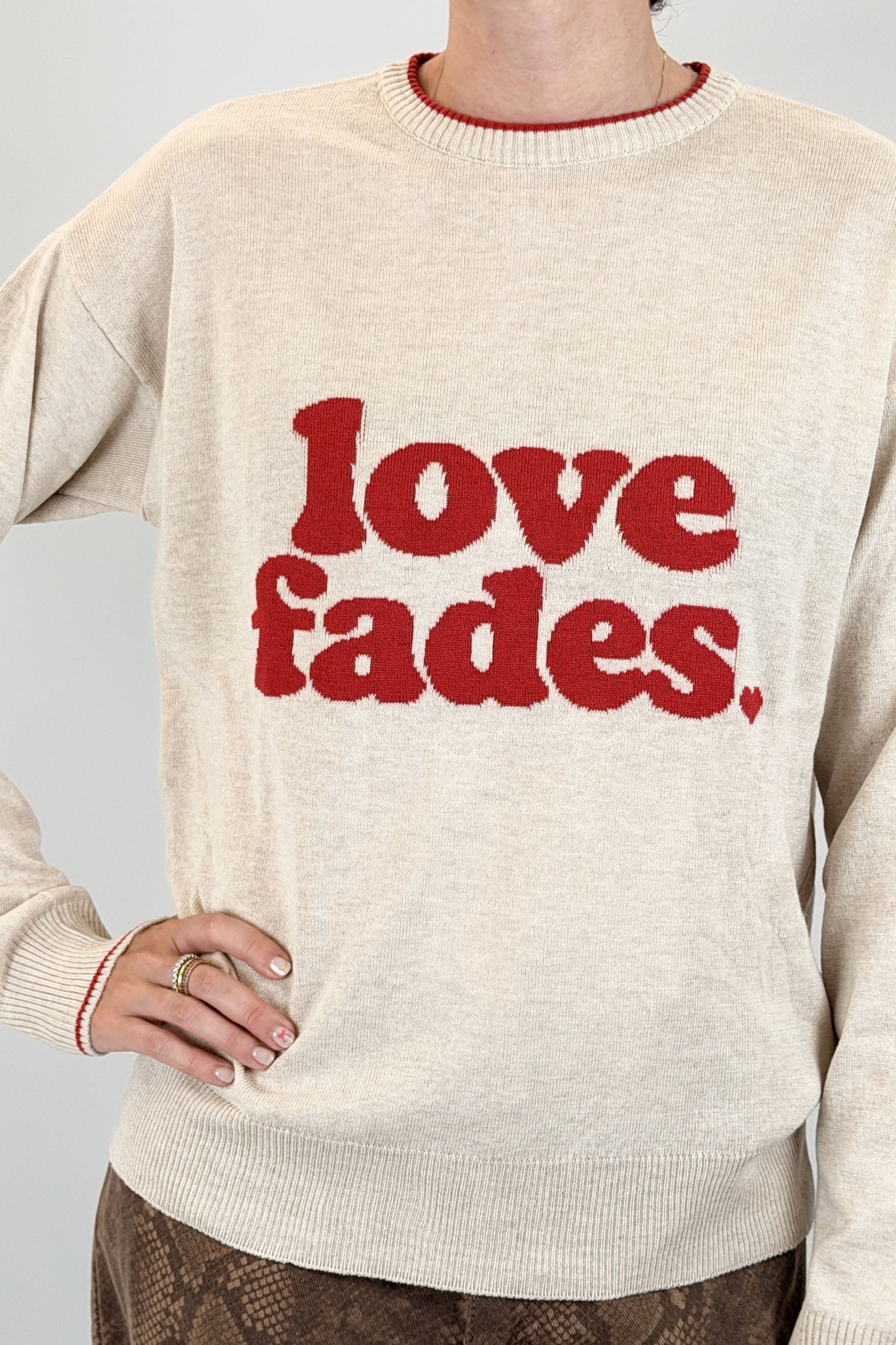 Maglia girocollo LOVE FADES
