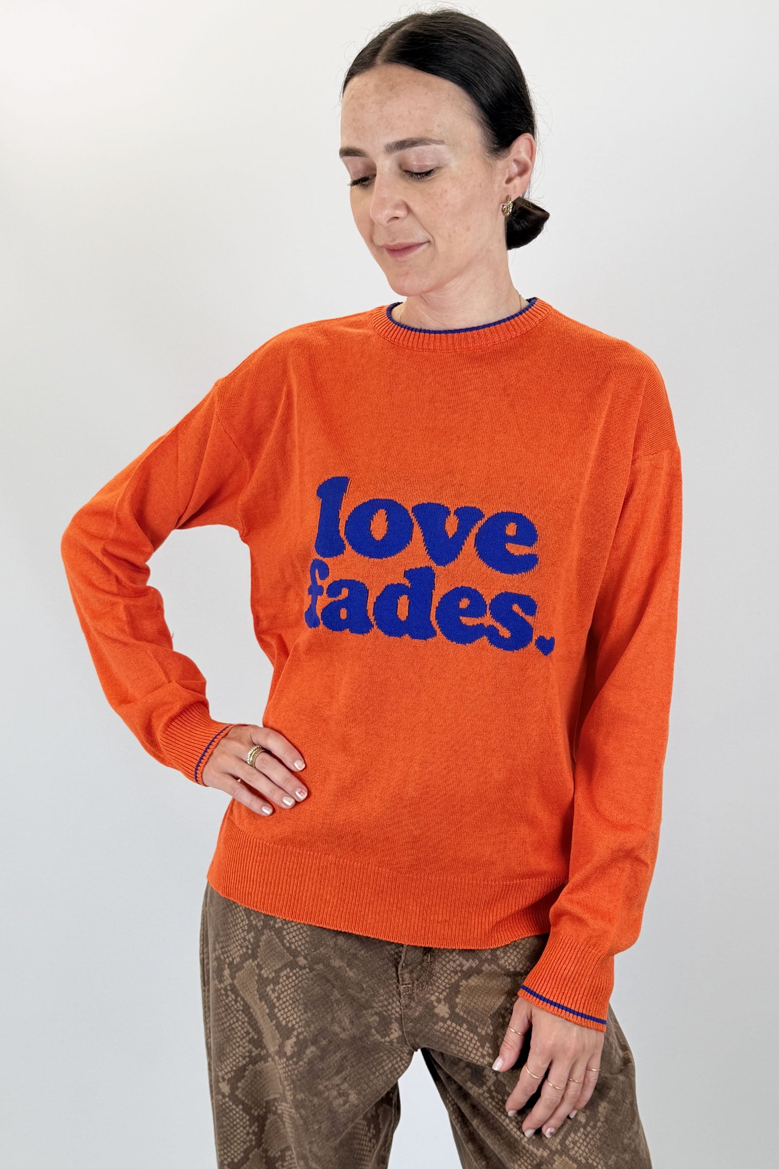 Maglia girocollo LOVE FADES