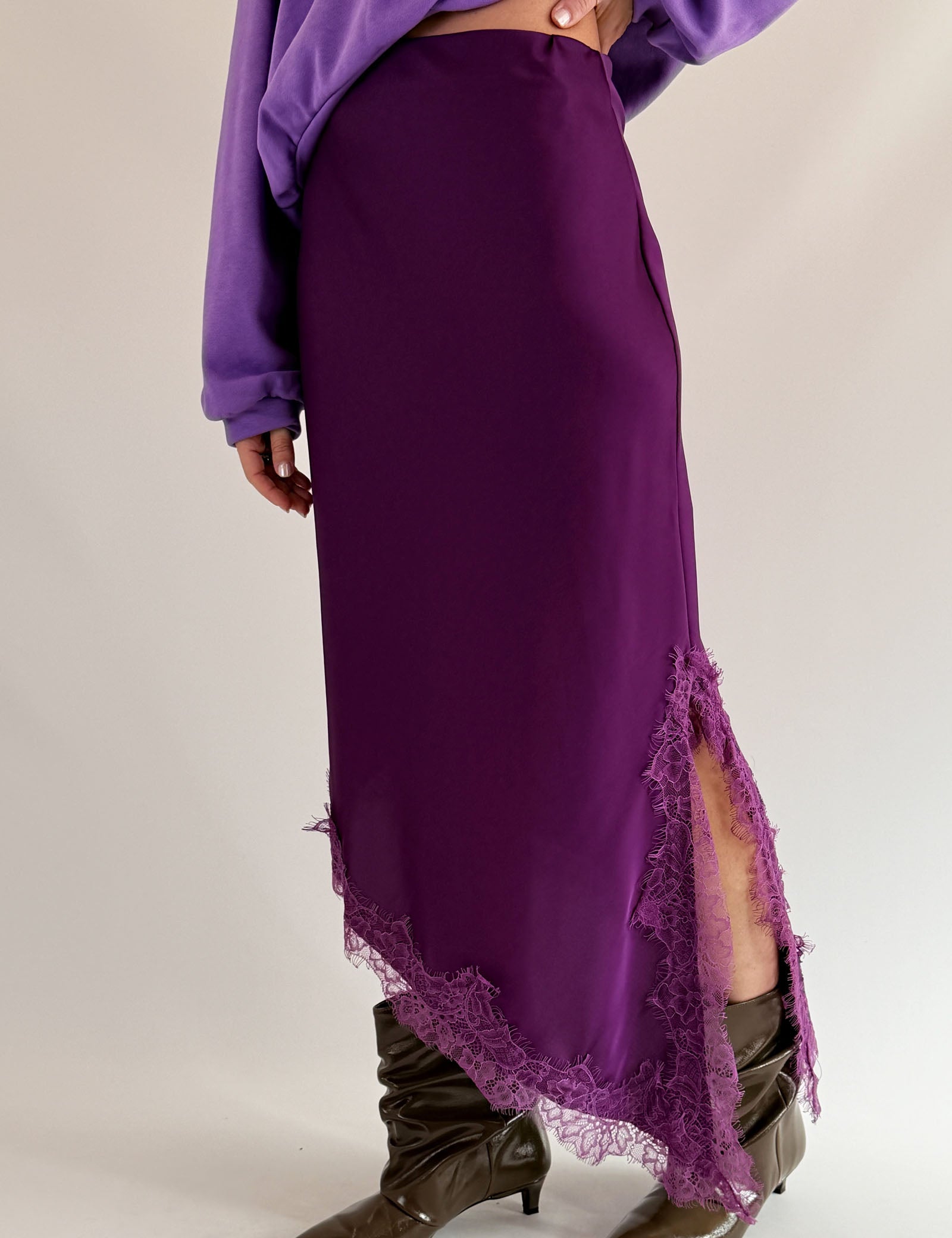 Longuette in raso con pizzo