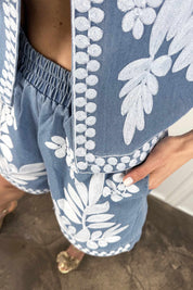 Completo denim ricamato